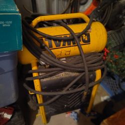 DeWalt Compressor 