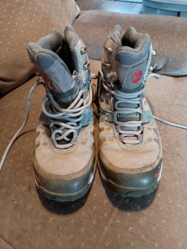 Dunham Women's Hiking Boots