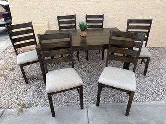 Free Delivery 🚚 Dining Table with 6 Chairs
