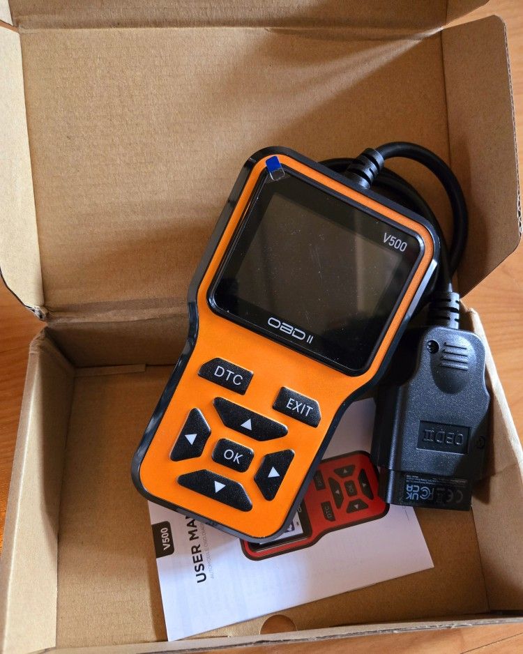 OBD2 Scanner Diagnostic Tool Code Reader , Voltage Tester Engine Fault Code Scan
