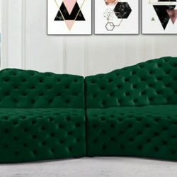 Royal Velvet 2-Piece Green Sectional

