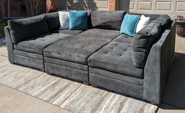 Thomasville Tisdale Sectional Couch W/ Ottoman, DELIVERY AVAILABLE!!