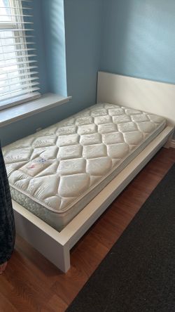 Twin size bed