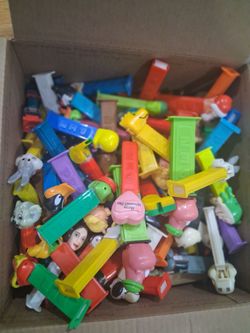 OVER 110 VINTAGE DISPENSARY CANDY TOYS