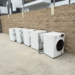 Magic Chef 2.7 cu. ft. Washer Dryer Combo - Front Load - Used