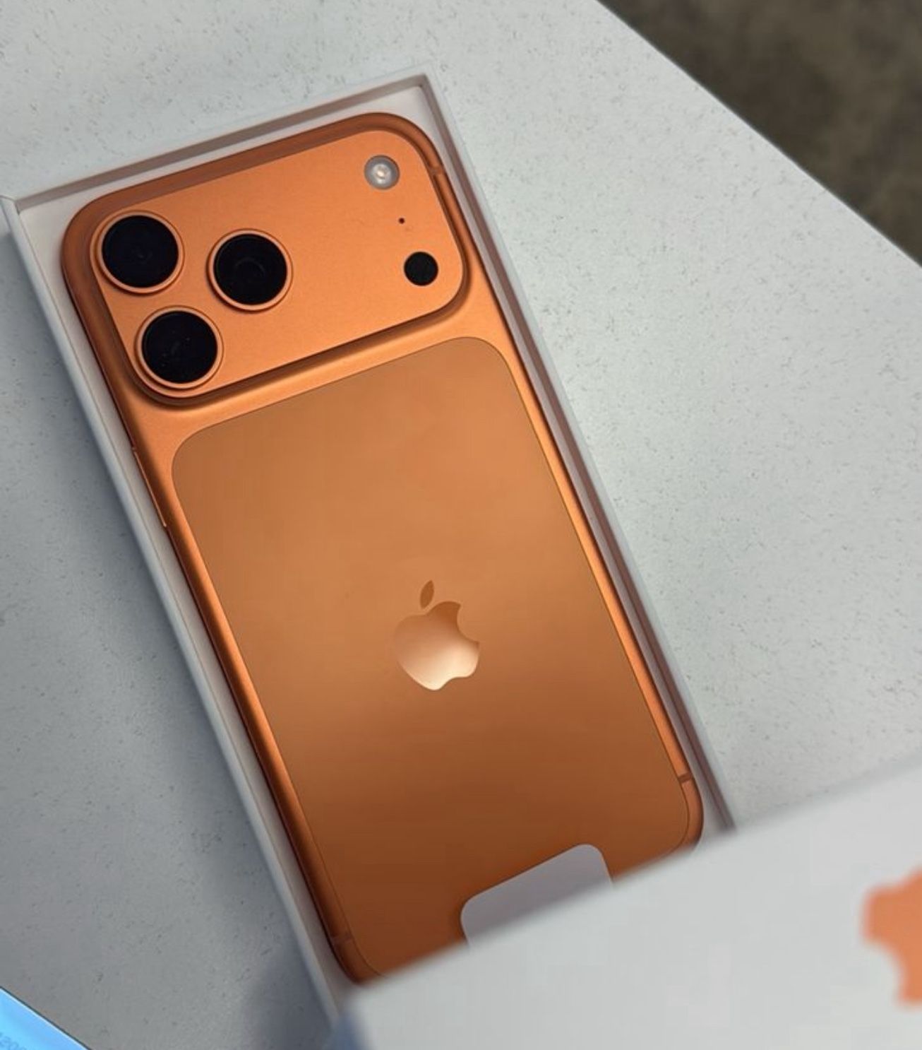 iPhone 17 pro max 256GB Locked