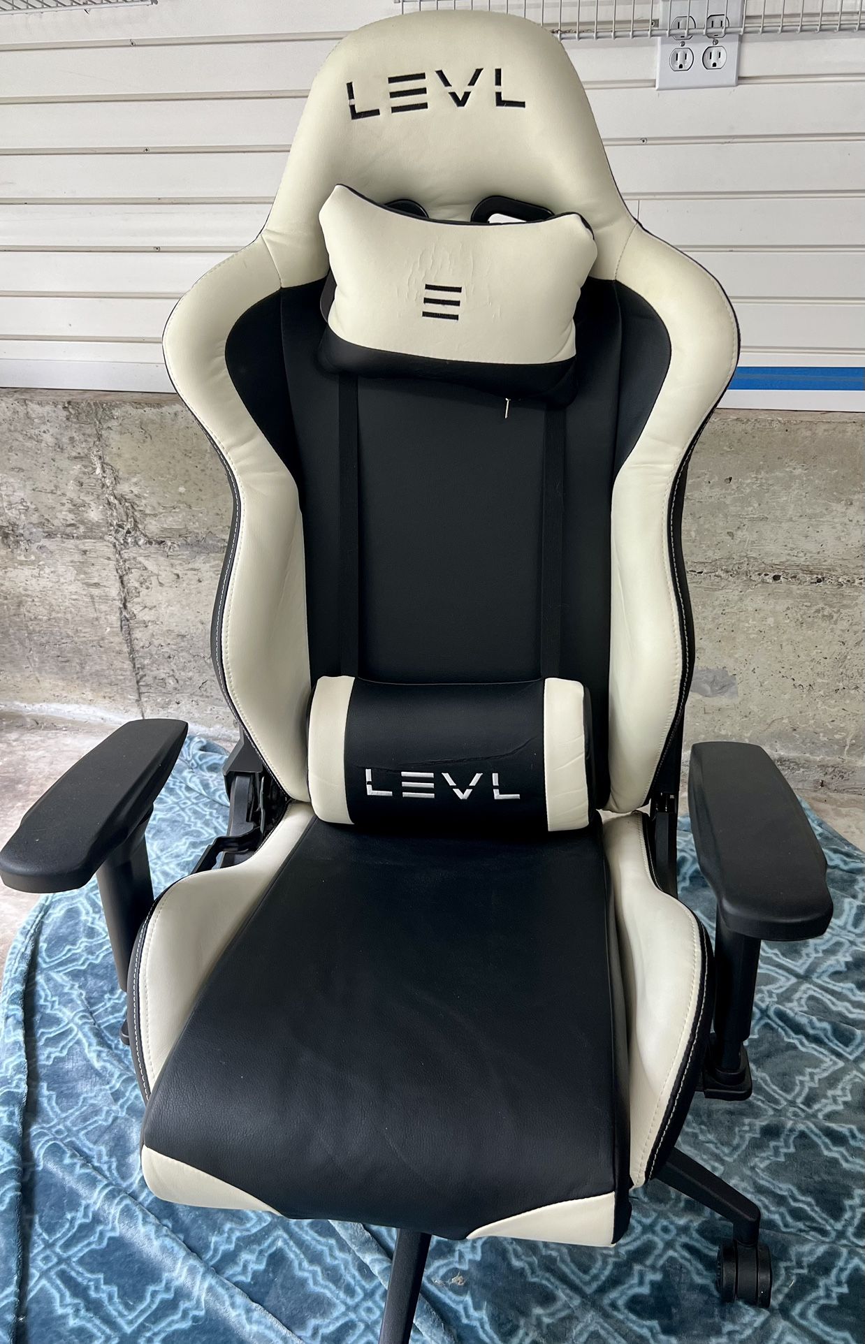 Desk/gaming Chair
