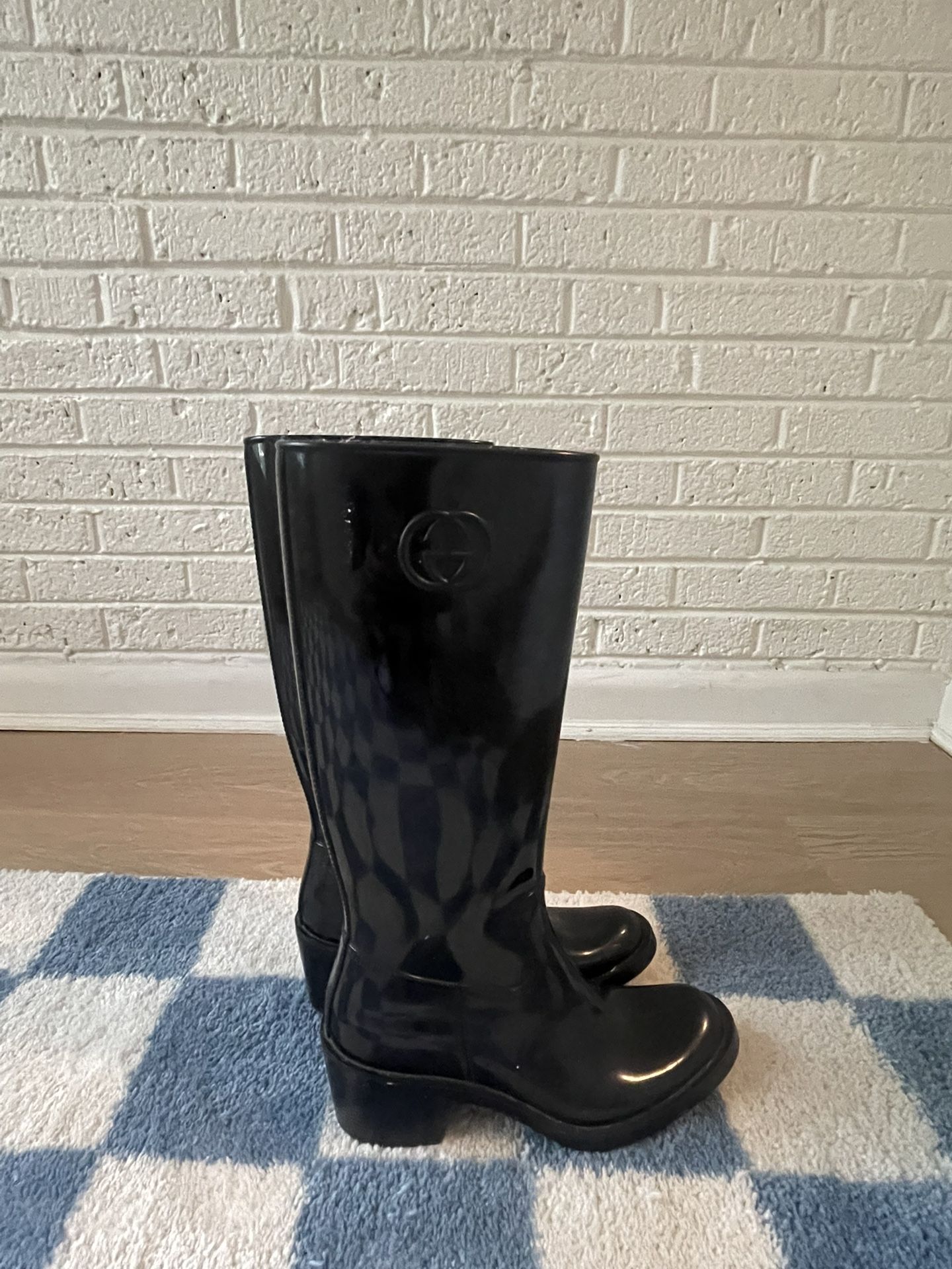 GUCCI WOMEN’S RAIN BOOTS SIZE 10 US / 40 EUR