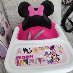 Minnie Feeding Chair