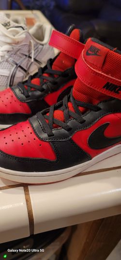 Boys sneakers in excellent condition size 3c 10 each