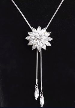 New Rhinestone Snowflake Pendant Chain Necklace