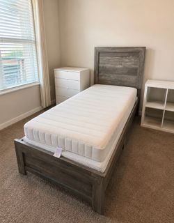 Twin Mattress – Medium Firm – Clean & Comfortable