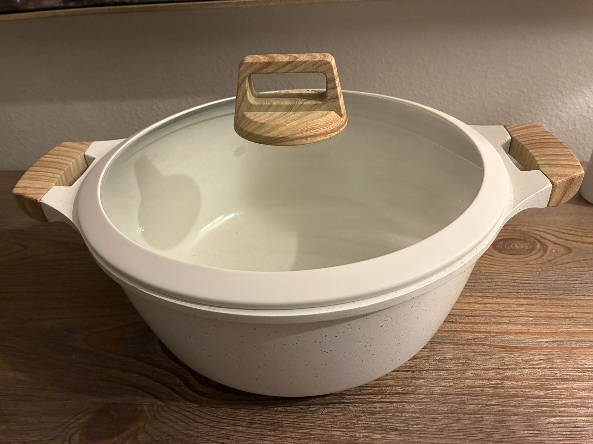 Authentic Kitchen Non-Stick Ceramic Coated Aluminum Wide Stock Pot /Dutch Oven Cream Excellent Large Size See Measurements
