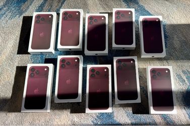 iPhone 18 Pro Max 256gb Burgundy color Unlock for all carrier . In palatine Each phone $1565