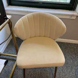Accent Chair 