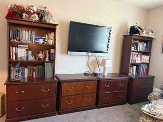 High end bookshelf
