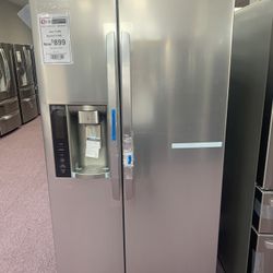 LG 4 Pieces Kitchen Set $2500