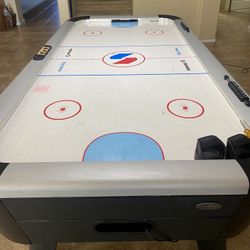 Air Hockey Table