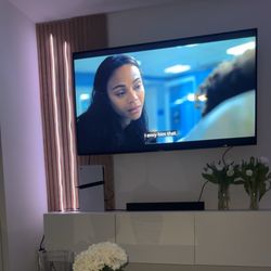 65” Samsung Smart Tv $200