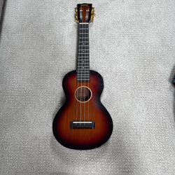 Mahalo full size ukulele-good condition!