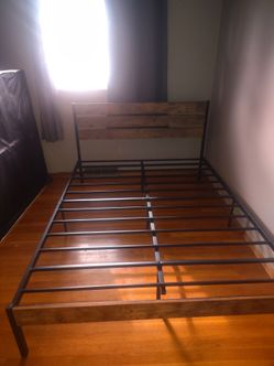 Full size bed