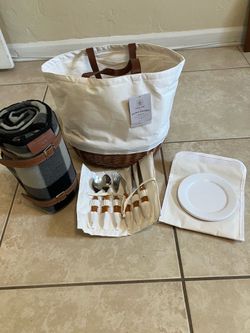 Picnic set (Brand new)