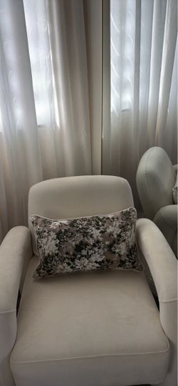 Floral pillow 12x20
