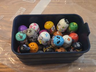 Moose Mighty Beanz Toy Collection Of 30