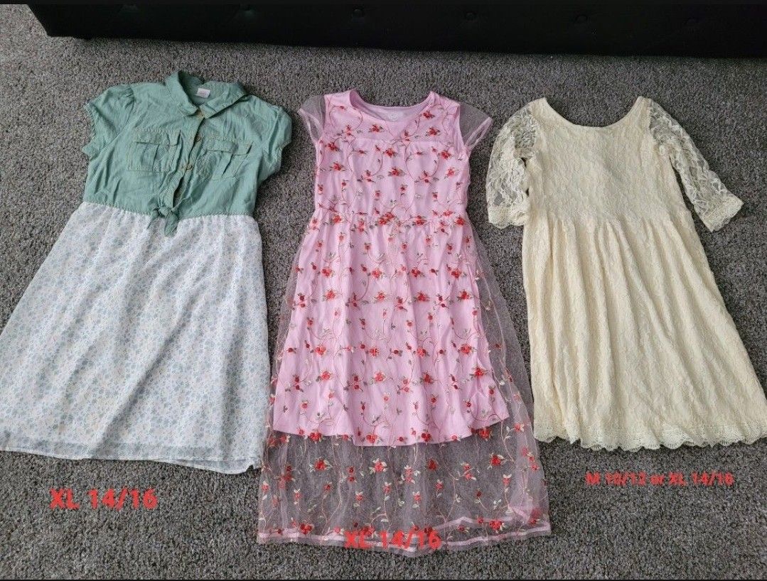 3 Girls Dresses