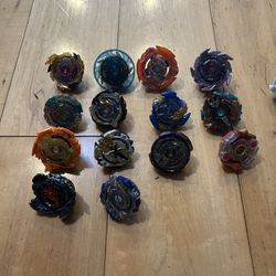 Beyblade Burst Lot
