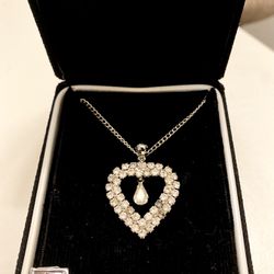 NEW Royale Gems Diamonds  Clear Rhinestones Heart Necklace Silver Chain Pendant  Vintage Prom Bridal Wedding Jewelry Necklace