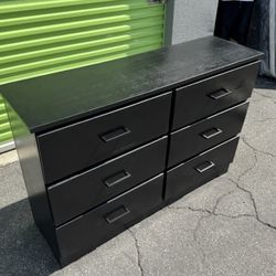 Black 6-Drawer Dresser - Modern Storage Chest  - Solid Wood Construction