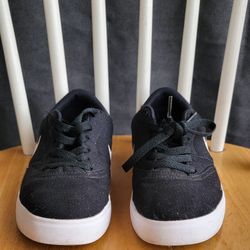 Nike SB Check Canvas
Skate Shoes