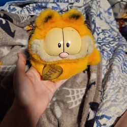 Vintage 1978 Dakin Garfield Plush