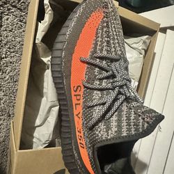 Size 10 Yeezy 350 And Slides Combo 