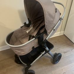 Stroller  Evenflo. Pivot 