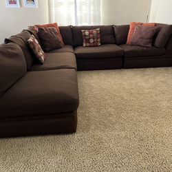 Free Delivery 🚚 beautiful chocolate brown 4 piece modular sectional