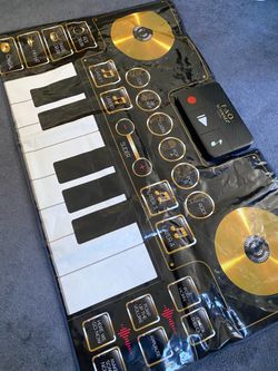 FAO Schwarz Giant Electronic Mixer Mat