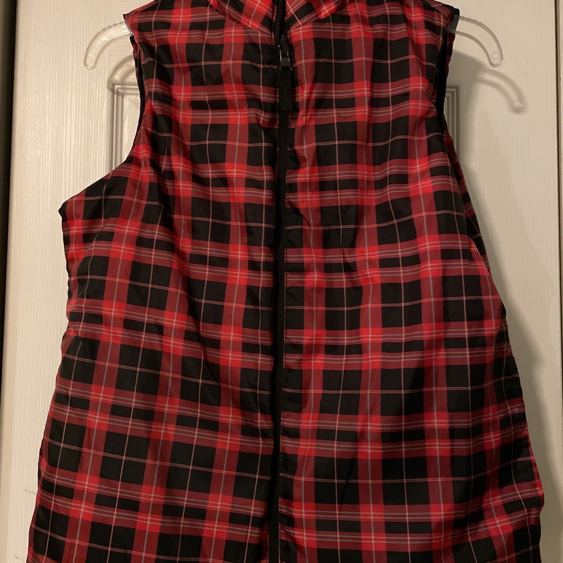 Ladies Merona M Medium Red Plaid Reversible Christmas Puffer Puffy Vest