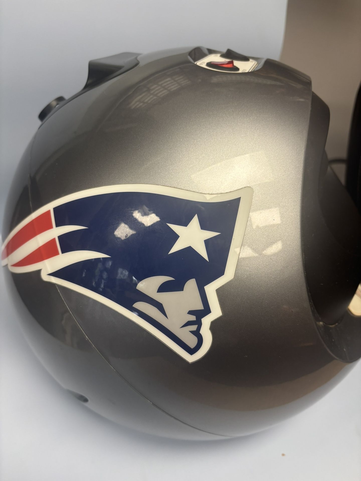 New England Patriots Infrared 600+1200 Watts Helmet Heater