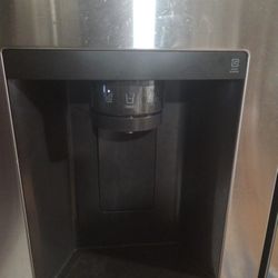 Side By Side Fridge Asking 400 