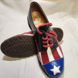 Dr. Martens, Made in England, 4-Eye UK Size 8.5 (USA Flag)