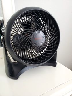 Honeywell small fan it works perfect, nothing wrong with it