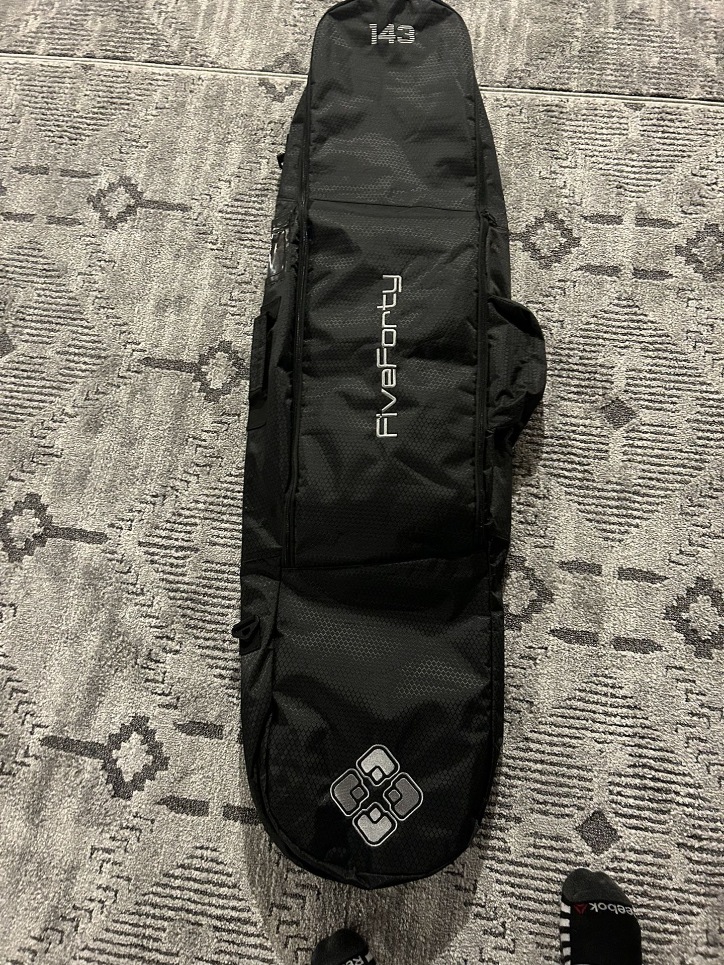 143cm Carry Ski Bag: Excellent Condition /Like New