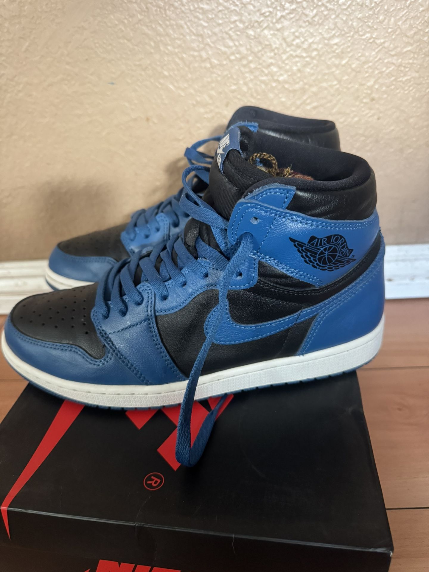Jordan 1 High Marine Blue Used. SZ 10 Nice Condition. Price Firm Cash Or  Bitcoin Only