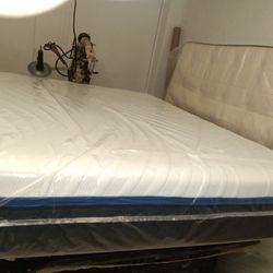 💤💤💤 $249 California King Memory Foam Available $249 💤💤💤