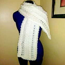 Knitted scarf 