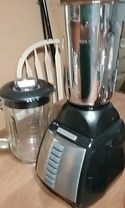 BLACK&DECKER BLENDER WITH BONUS SS JAR