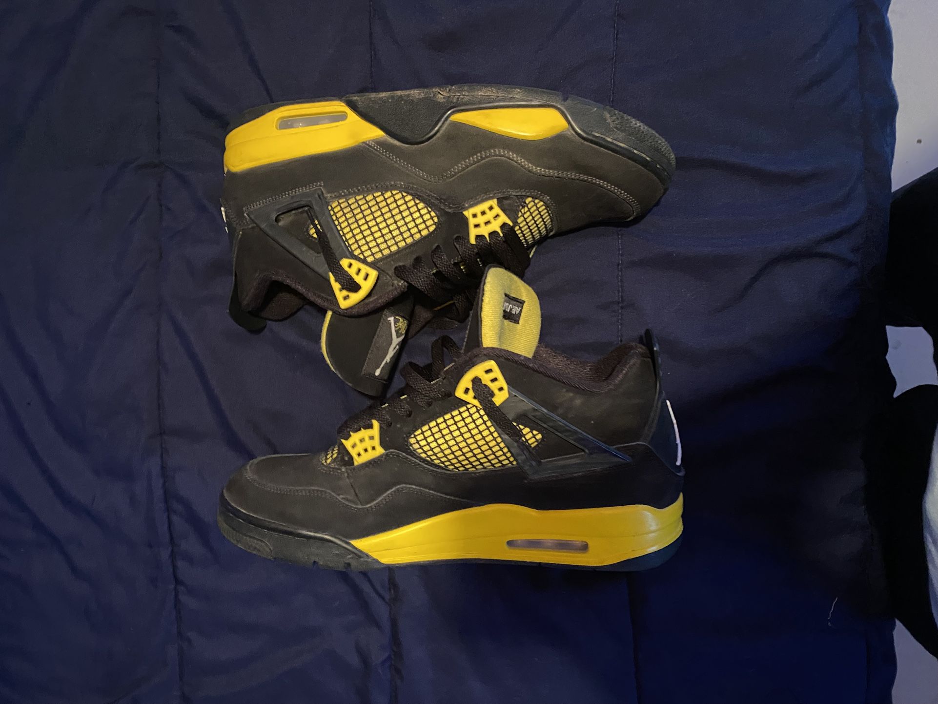 Retro Jordan 4 Yellow Thunders