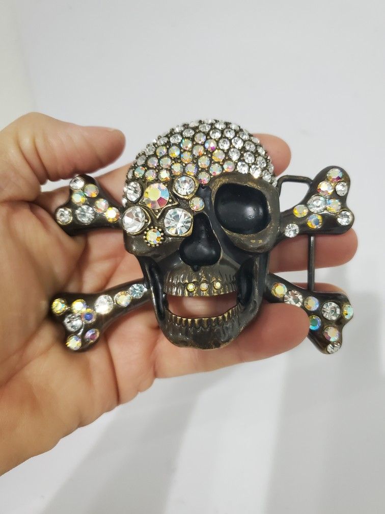 Zinc Alloy Skull Rhinestone Belt Buckle Casual Diamond Belt Buckle.